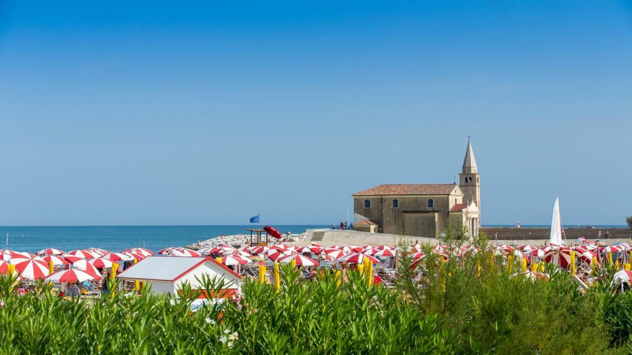 Maestrale Canova Apartments Caorle Extérieur photo
