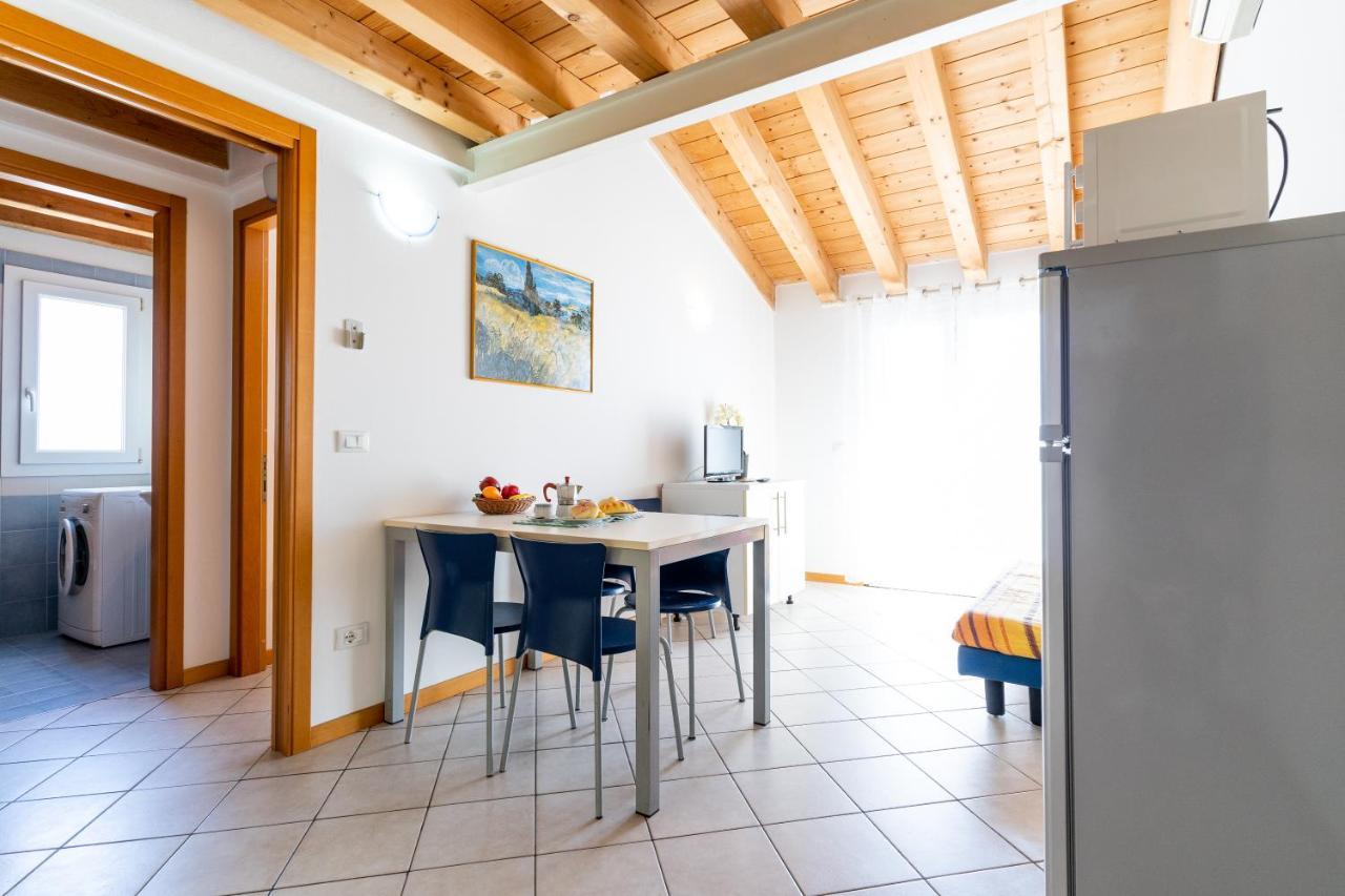 Maestrale Canova Apartments Caorle Extérieur photo